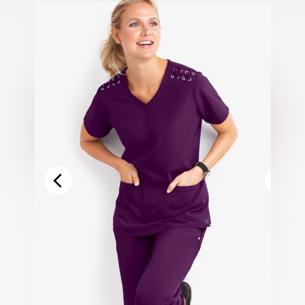 Uniform Advantage Easy STRETCH by Butter-Soft™ Leila Lace Up Scrub Top . Size XL